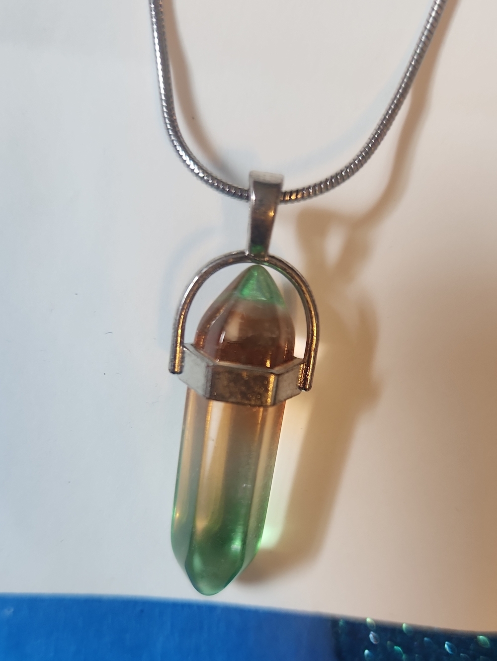 Silver Necklace with Green Iridescent Ombre Quartz Point Crystal Pendant NWT - Picture 2 of 2